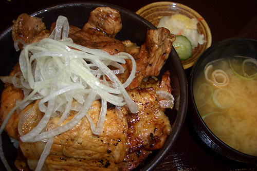 サチク麦王まるごと豚丼